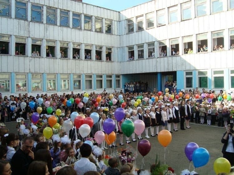 Як записати дитину в перший клас і чому це так складно