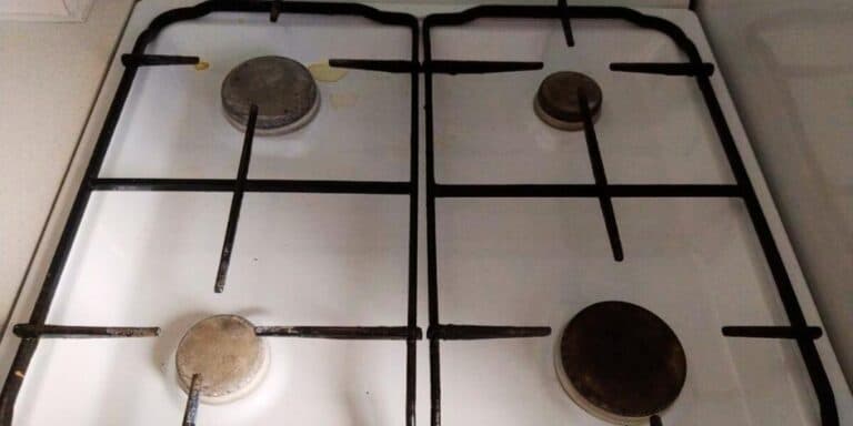 Мій суперспосіб відмити решітку газової плити від жиру й нагару: блищить, як нова