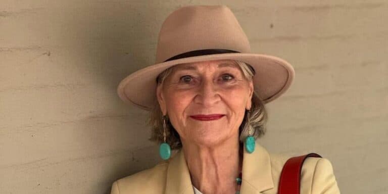 9 правил, як носити прикраси після 60 років, щоб виглядати стильно та сучасно