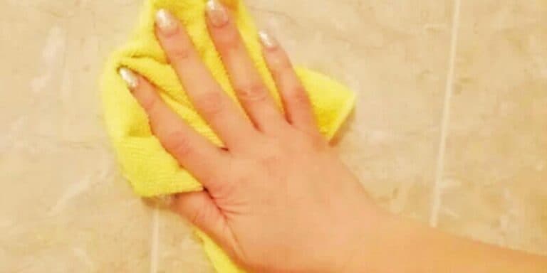 Так робить моя бабуся – господиня “старої школи”, а тепер і я: 1 ложка і плитка сяє