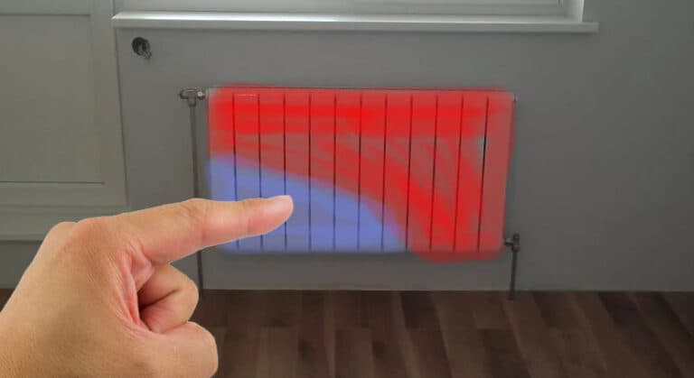 Що робити, якщо батарея зверху тепла, а знизу холодна. Розказую про причини та способи вирішення