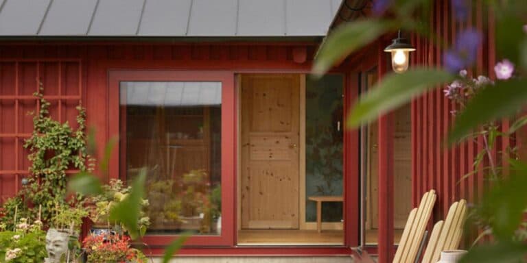 Жінка перетворила будинок, у якому колись жив її тато, на витвір мистецтва. Фото інтерʼєру