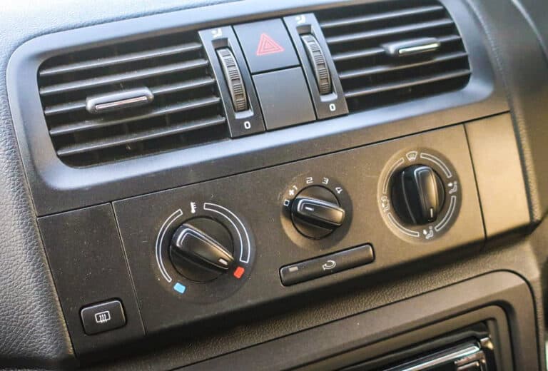 Має бути соромно! Секрет роботи пічки, про який не знає більшість водіїв