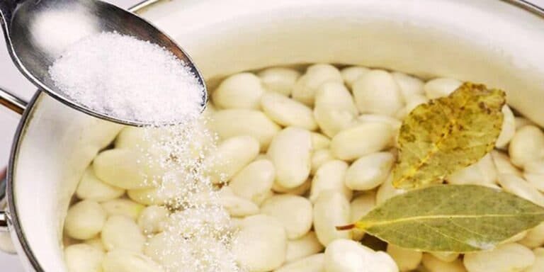 Більше всю ніч не чекаю: ділюся своїм способом швидкого приготування квасолі