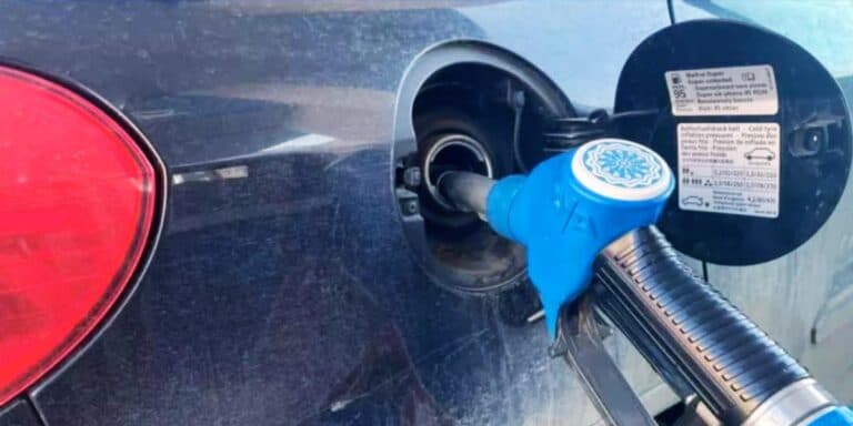 Навіть досвідчені водії заправляють авто неправильно. Помилки на заправці, які псують ваш автомобіль