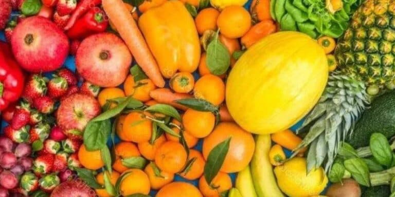 Не поспішайте викидати: 10 рослин, які виростуть із кухонних залишків прямо на підвіконні