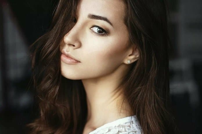 Як доглядати за обличчям? 6 способів позбутися від недосконалостей