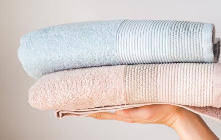 Мудра господиня розповіла, як за копійки зробити жорсткі рушники м’якими.