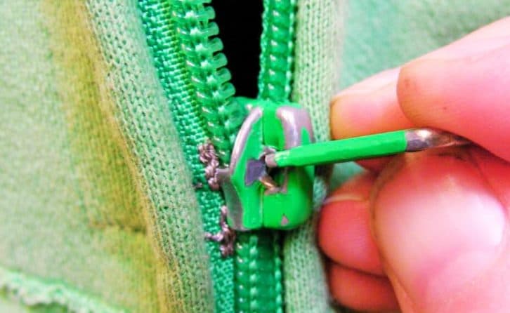 Заїла блискавка на одязі?  Ділюсь простим способом вирішення проблеми