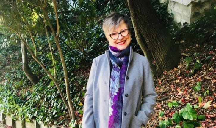 10 речей у гардеробі, які мають бути у жінки після 60, якщо вона хоче виглядати модно