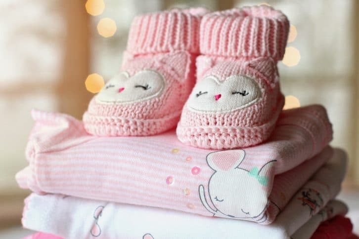 Як підібрати одяг для новонародженого: поради для батьків