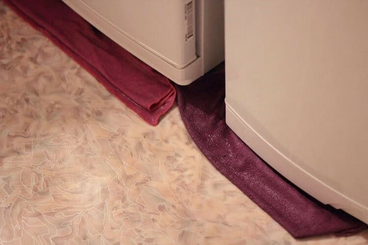 Тече холодильник? Три причини та їхнє легке вирішення