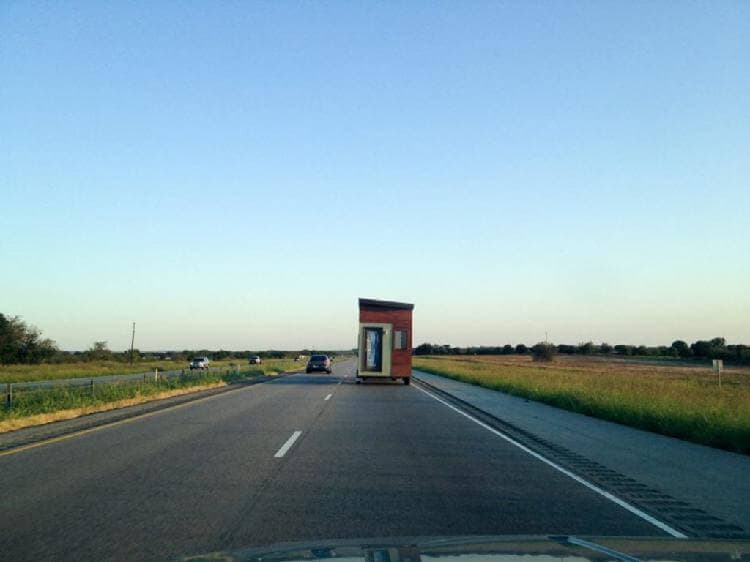 Хитрий студент побудував власними руками будинок, щоб не плaтити за гуртожиток