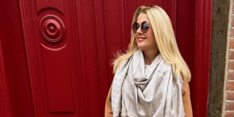 7 речей у гардеробі жінки 50+, які краще оновити просто зараз