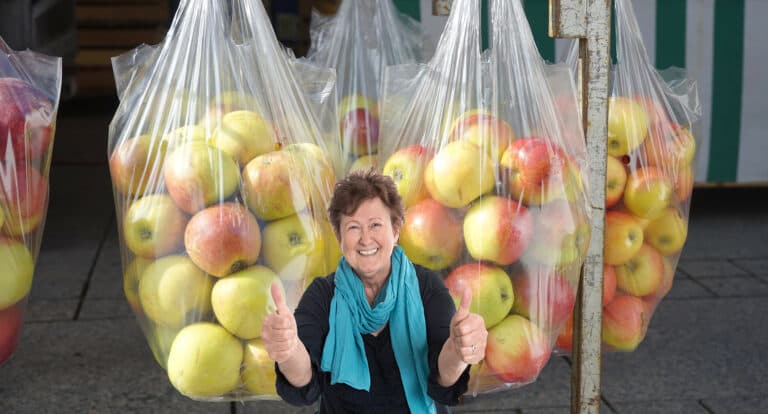 Ось що я роблю, щоб яблука лежали до весни. Не гниють і не вʼянуть, а все завдяки одній хитрості