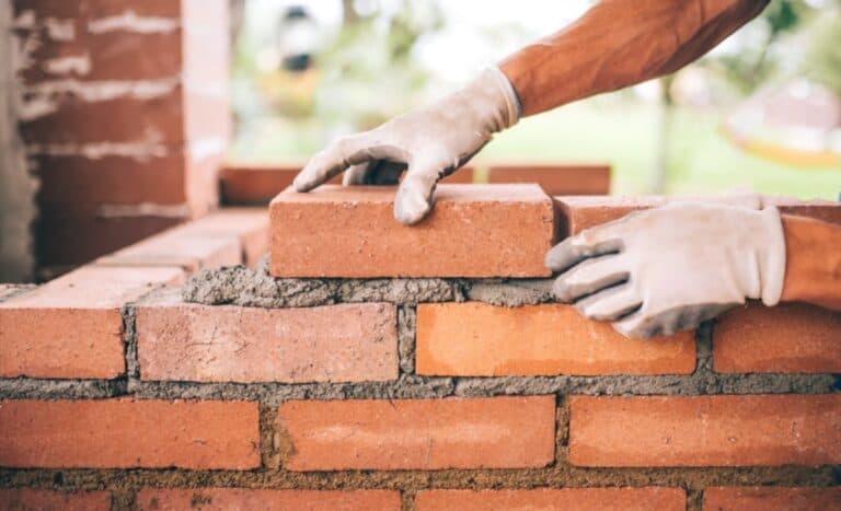 Якщо з цегли будинок кращий, то чому всі зараз будують із газобетону? Розберімося