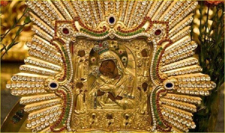 Почаївська ікона Божої Матері – сама шанована чудотворна святиня