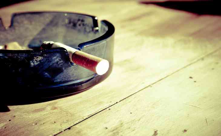 Вчені розповіли, чим загрожує куріння після 45 років