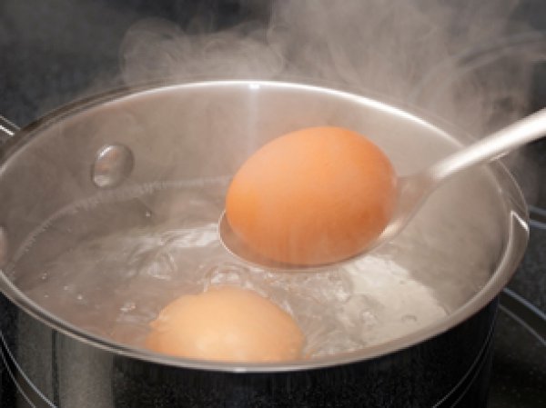 Навіщо потрібні сірники у воді, де варяться яйця?