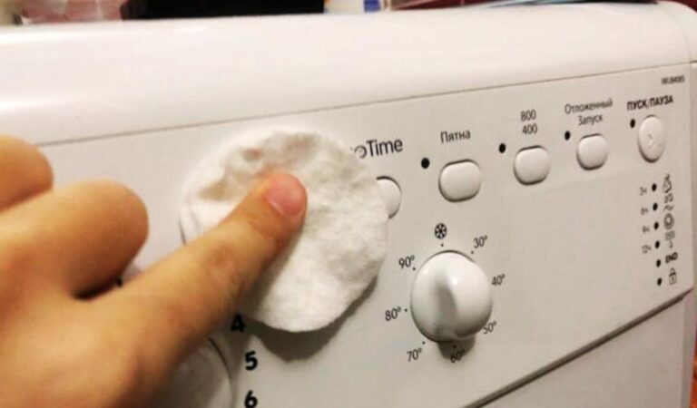 Як за пару хвилин зробити знову білим пластик на пральній машинці: ділюся хитрістю від бабусі